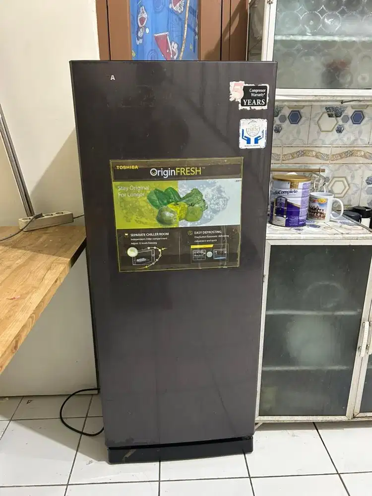 Dijual kulkas Toshiba bekas