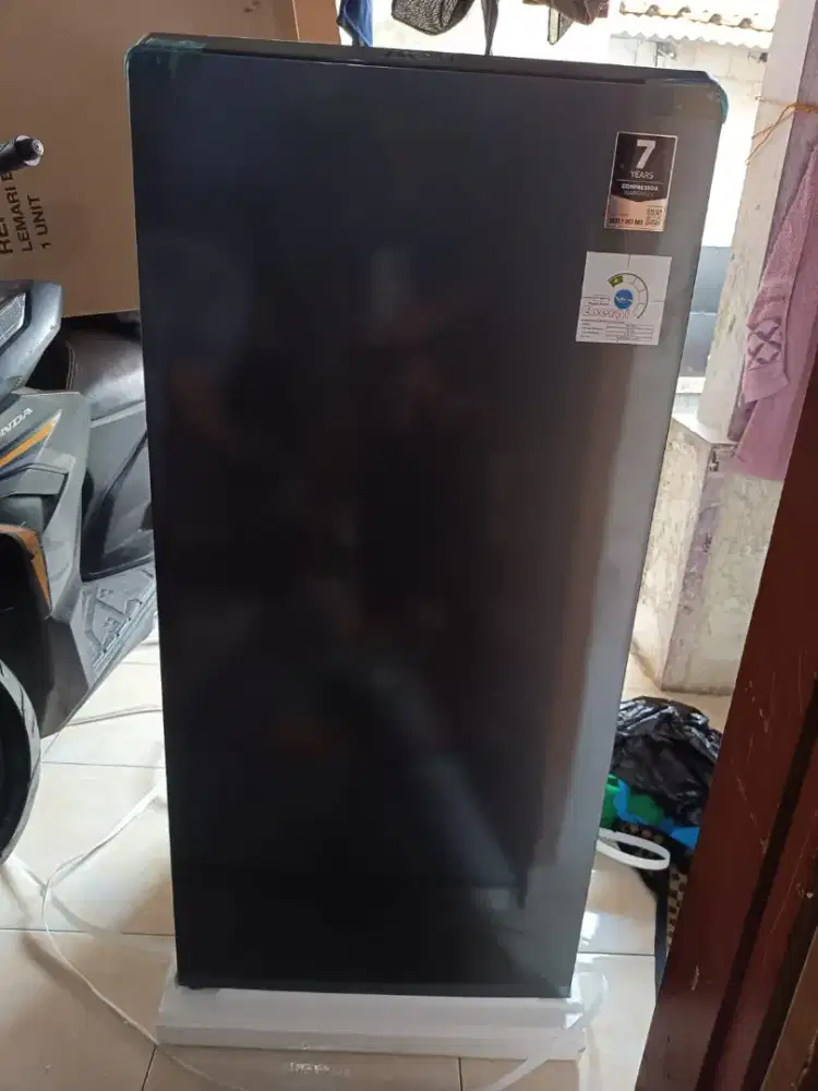 Kulkas 1pintu aqua AQR D205 MDS