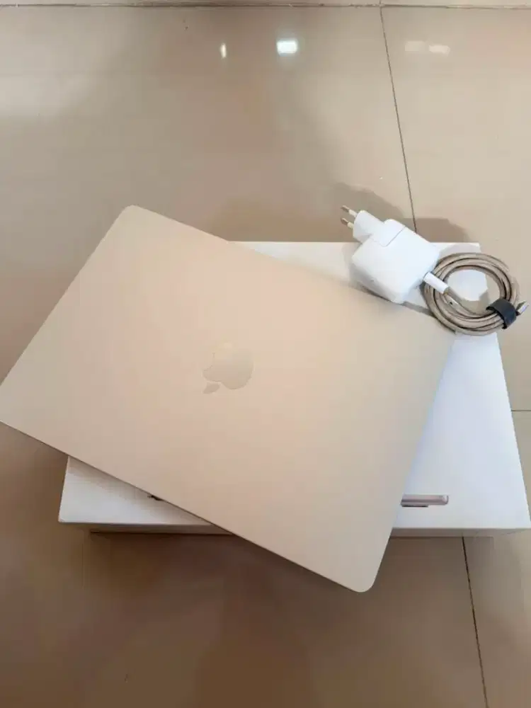 Dijual Macbook Air M2