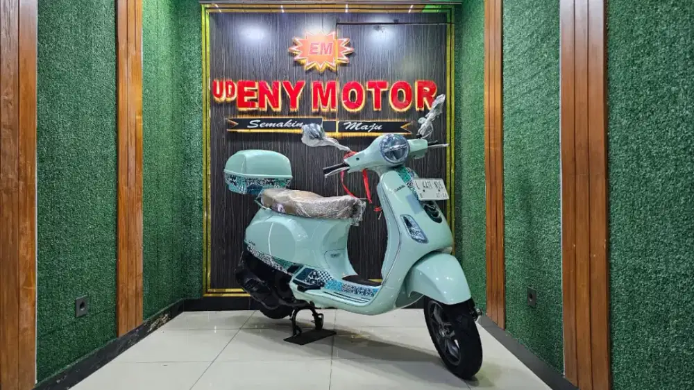 UD ENY MOTOR - Piaggio Vespa LX batik thn2023 mulus