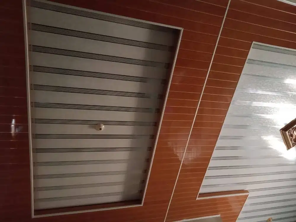 Partisi Jasa Tukang Pasang Wall Moulding Sekat Plafon PVC GRC Gypsum