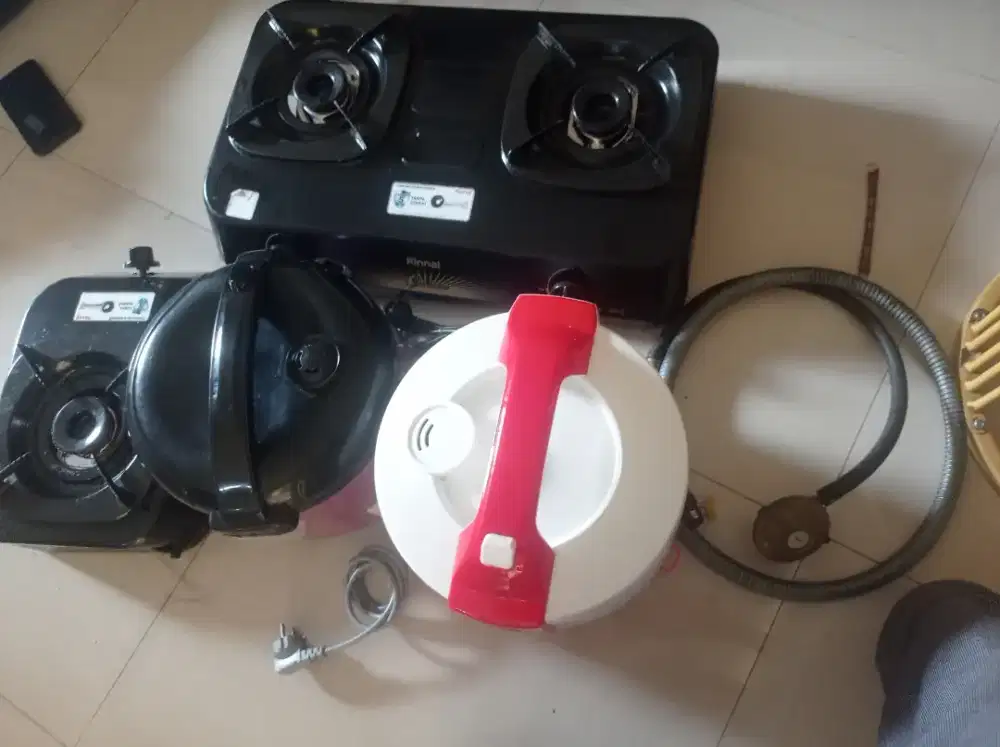 Jual borongan 2 Rice Cooker dan 2 kompor gas