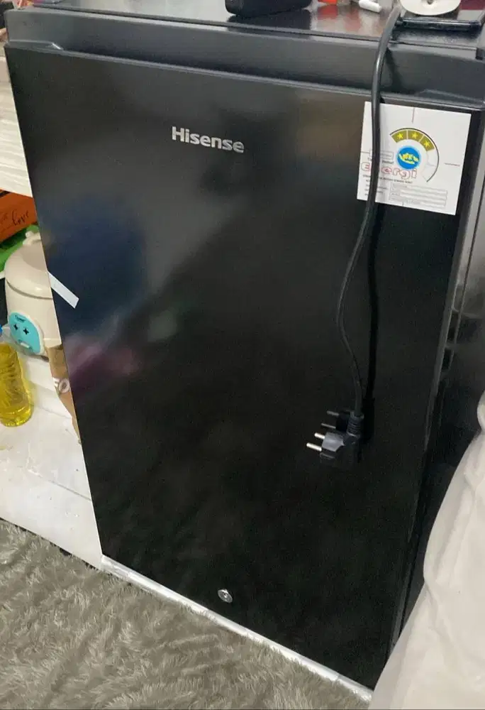 Kulkas Satu Pintu Merk Hisense 91 Liter bekas