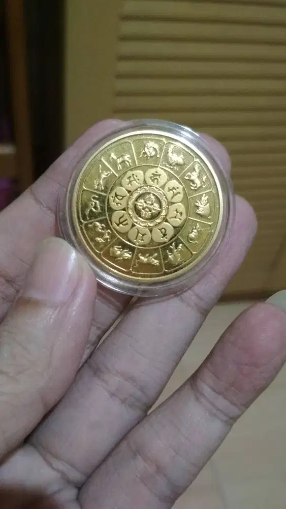 Koin Tembaga Lapis Emas 24K  12 Shio 2004