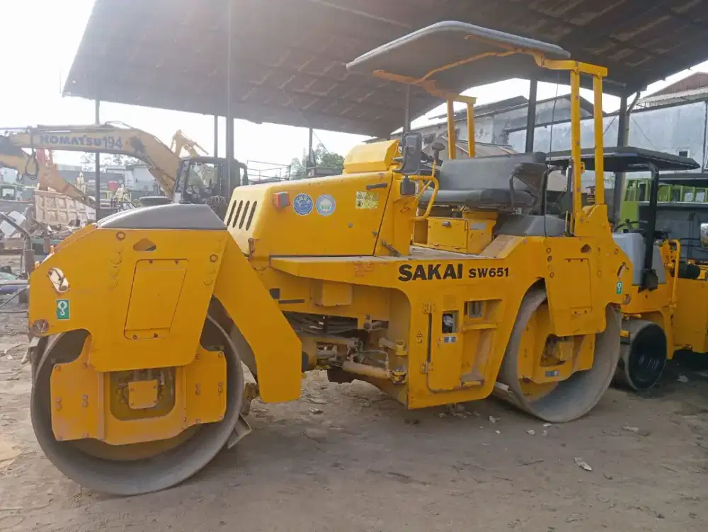 Jual Tandem Sakai SW651 Double Drum Roller