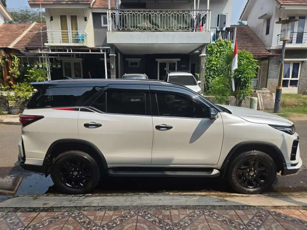Toyota Fortuner 2025 2.8 VRZ, KM 12rb, Premium Color