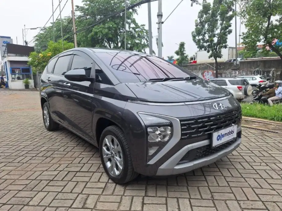 TDP 10 JT Hyundai Stargazer 1.5 Trend Essential Bensin-AT Putih 2024