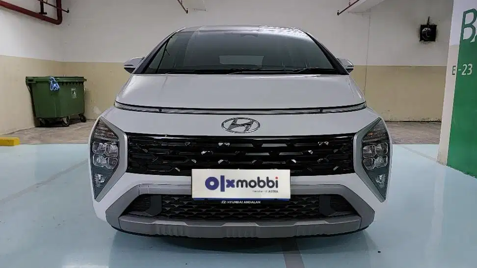 TDP 10 JT Hyundai Stargazer 1.5 Prime Bensin-AT Hitam 2022