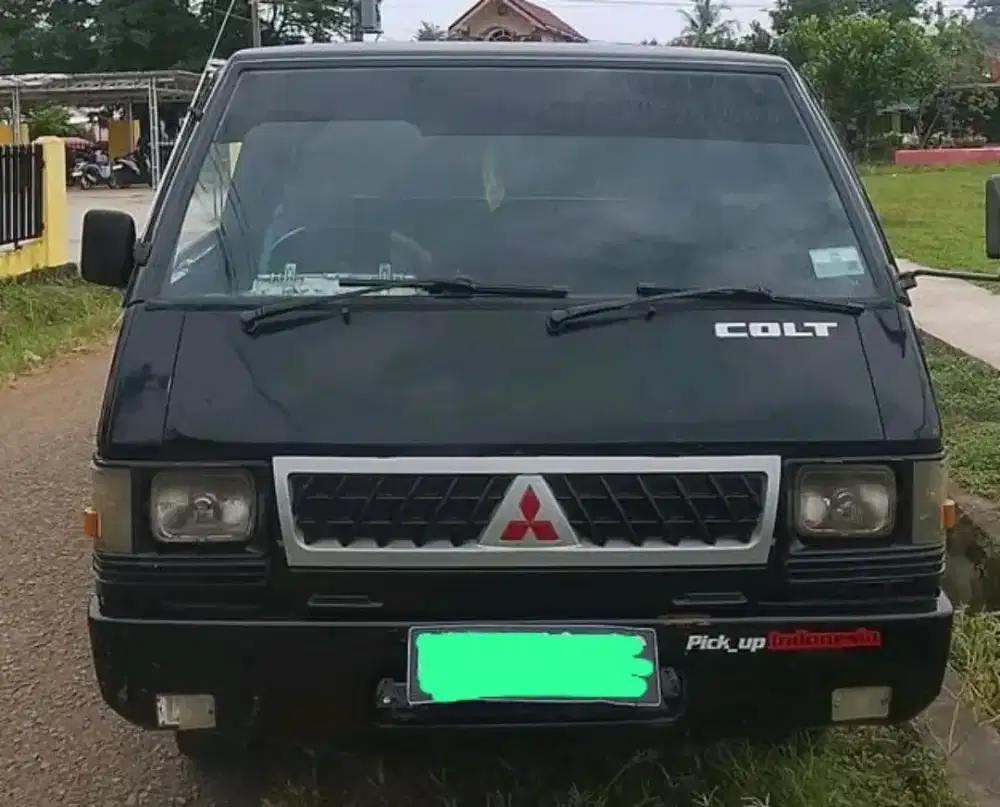 Mitsubishi L300