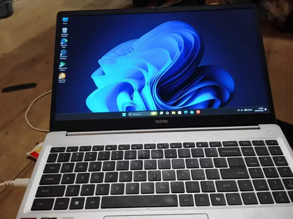 Tecno megabook k15s