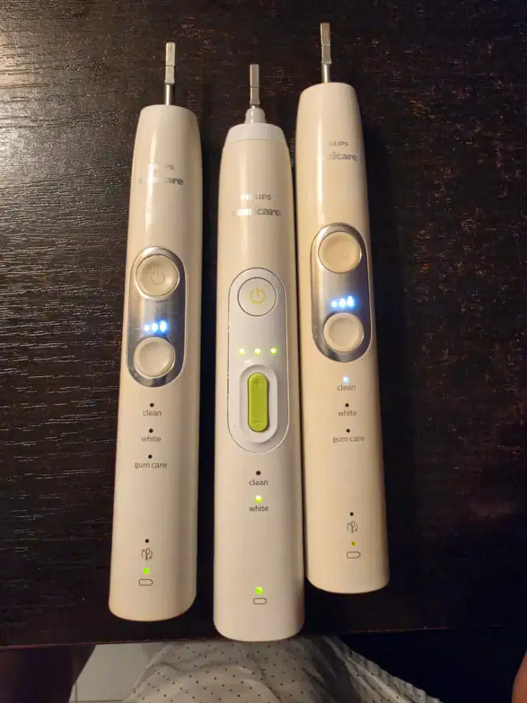 Philips sonicare toothbrush 3 pcs second