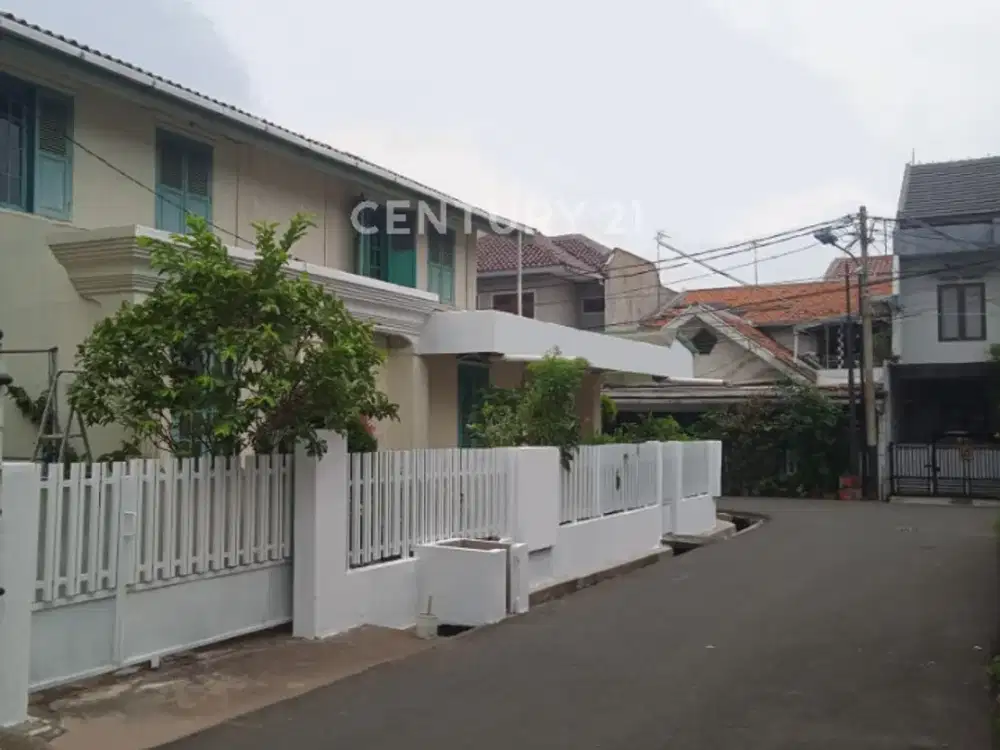Rumah Hook Hadap Utara  Barat Bisa Dibeli Sebagian Di Rawamangun