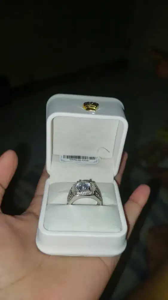 CHARD WALES CWR026 SILVER
     Dijual: Rp 1.200.000 Nego
    COD