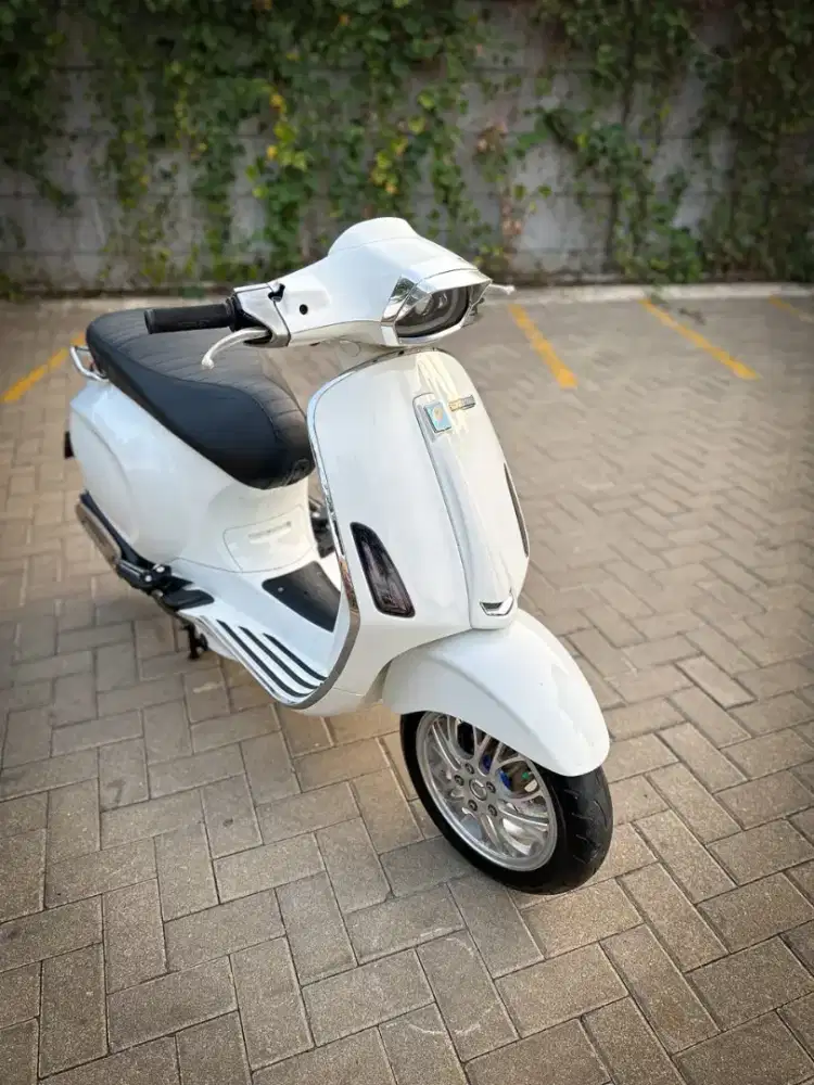 VESPA SPRINT 150 3V 2015 PUTIH MODIF - TERMURAH