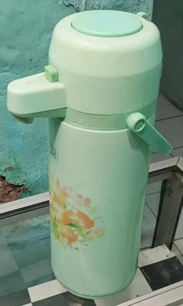 Termos air panas pompa
