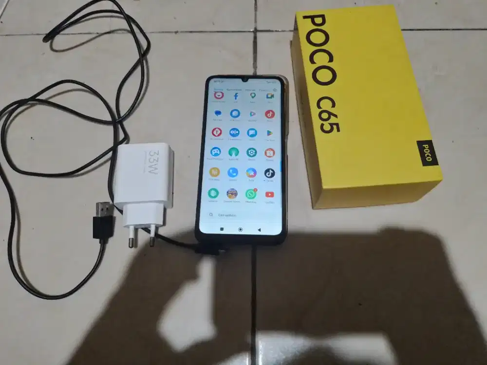 Jual poco c65 ram 8/256 normal ori fisik lumayan mulus nego tipis
