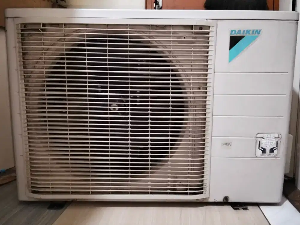Outdor ac 2pk Daikin Thailand orisinil