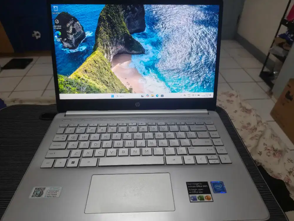 Laptop HP 14s - RAM 8GB | Siap Pakai | NEGO