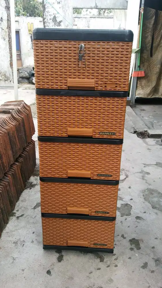 lemari Napolly contac 5