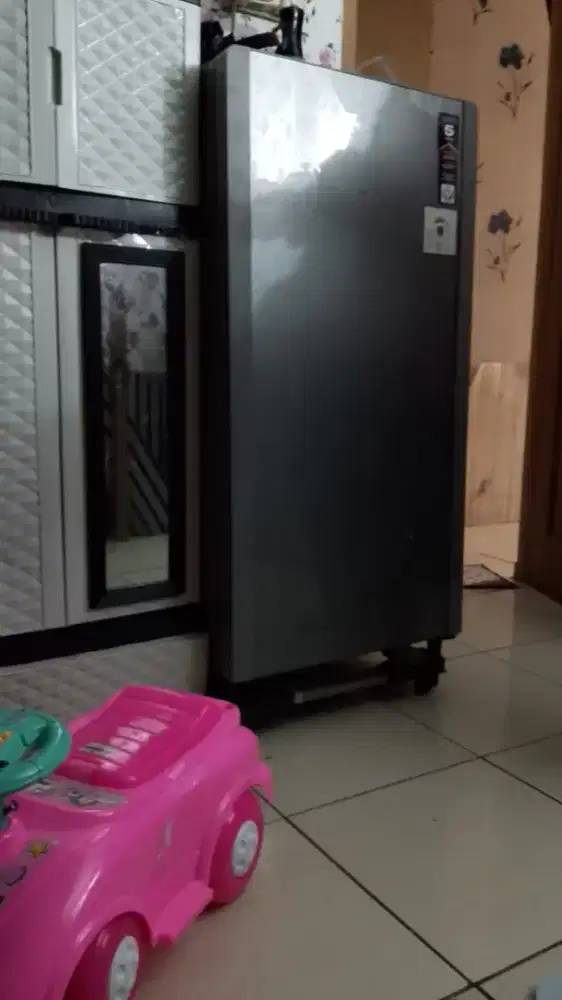 Kulkas pintu 1 merk polytron