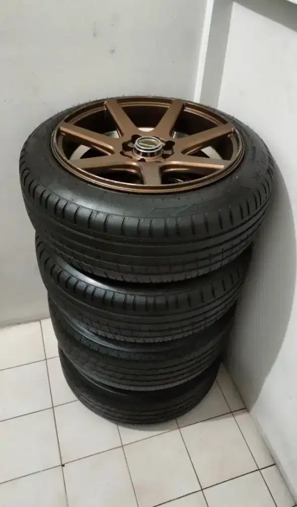 Velg R16 dan Ban 90% kondisi masih bagus