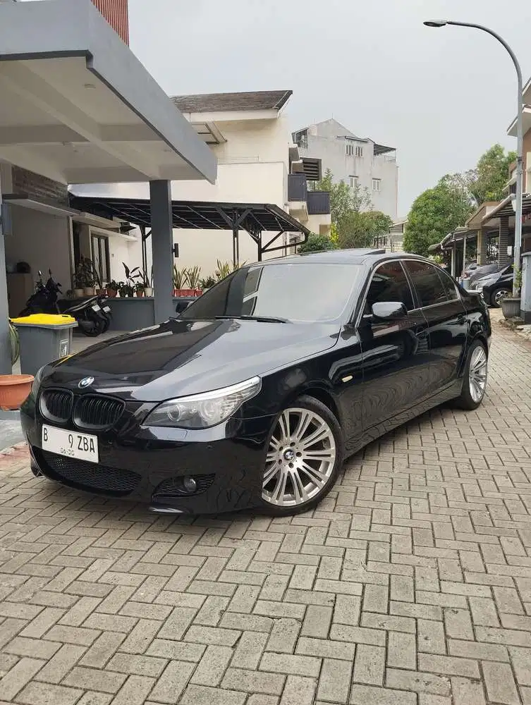 BMW 520i 2004 Bensin
