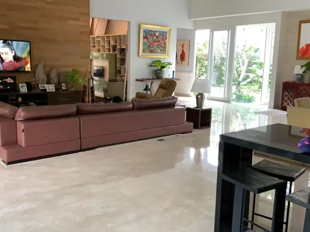FOR SALE !RUMAH MODERN TROPICAL DALAM KOMPLEK POSISI HOEK DUA KAVLING JADI SATU PERMATA HIJAU JAKARTA SELATAN