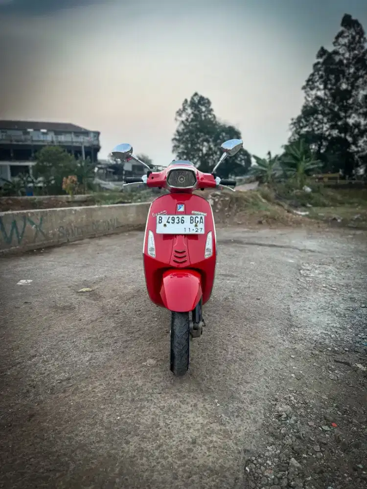 VESPA SPRINT 150 3V 2015 MERAH - TERMURAH