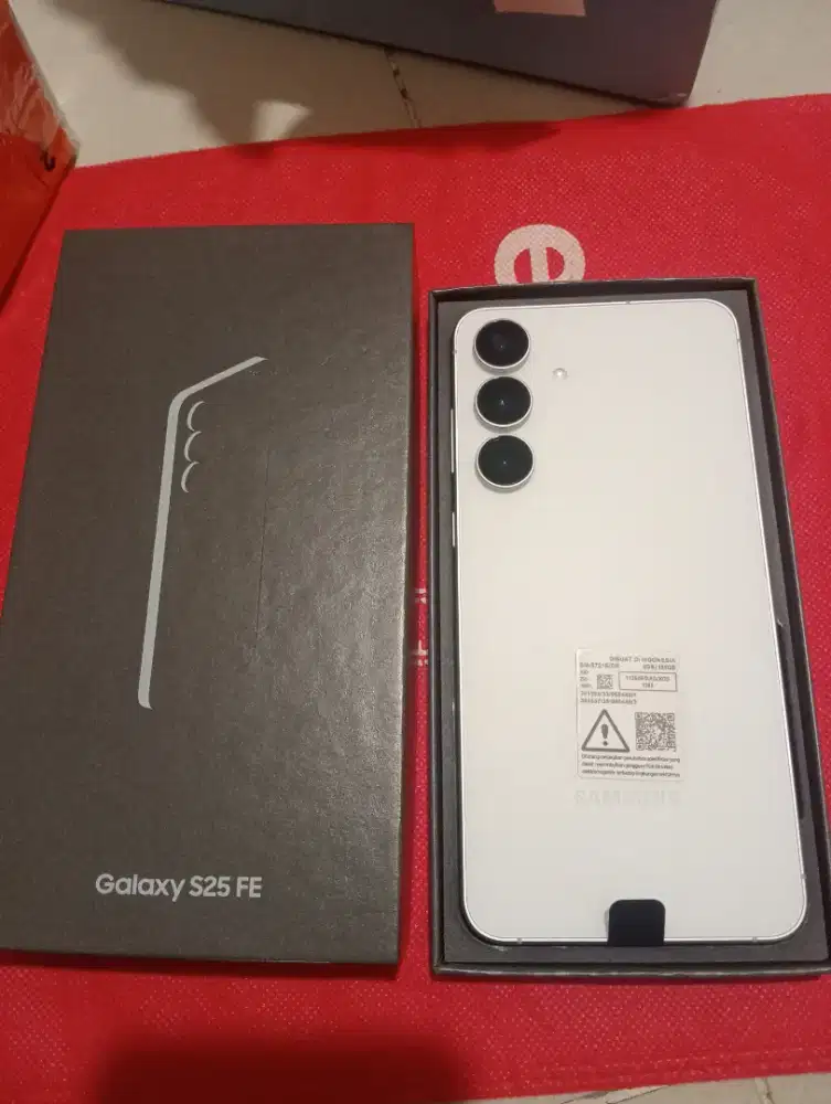 Samsung S25 Fe 8/256 Fullset