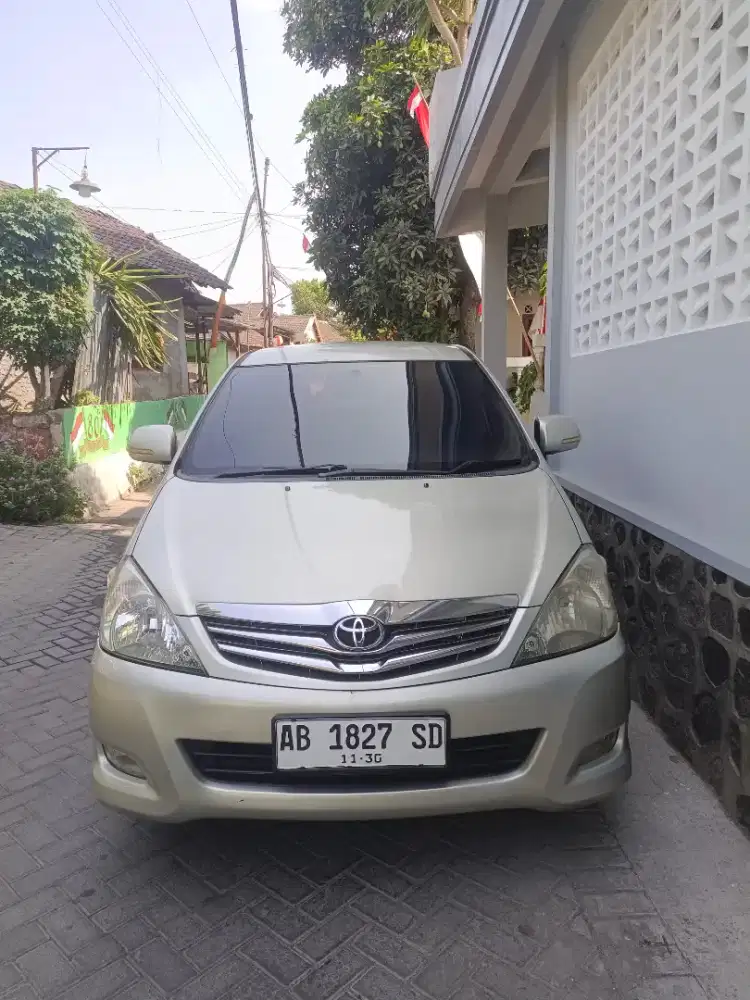 Innova v matic bagus