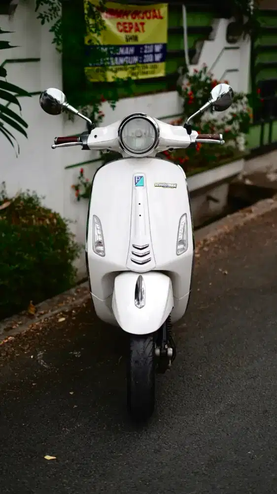 VESPA PRIMAVERA 150 3V 2015 PUTIH - TERMURAH