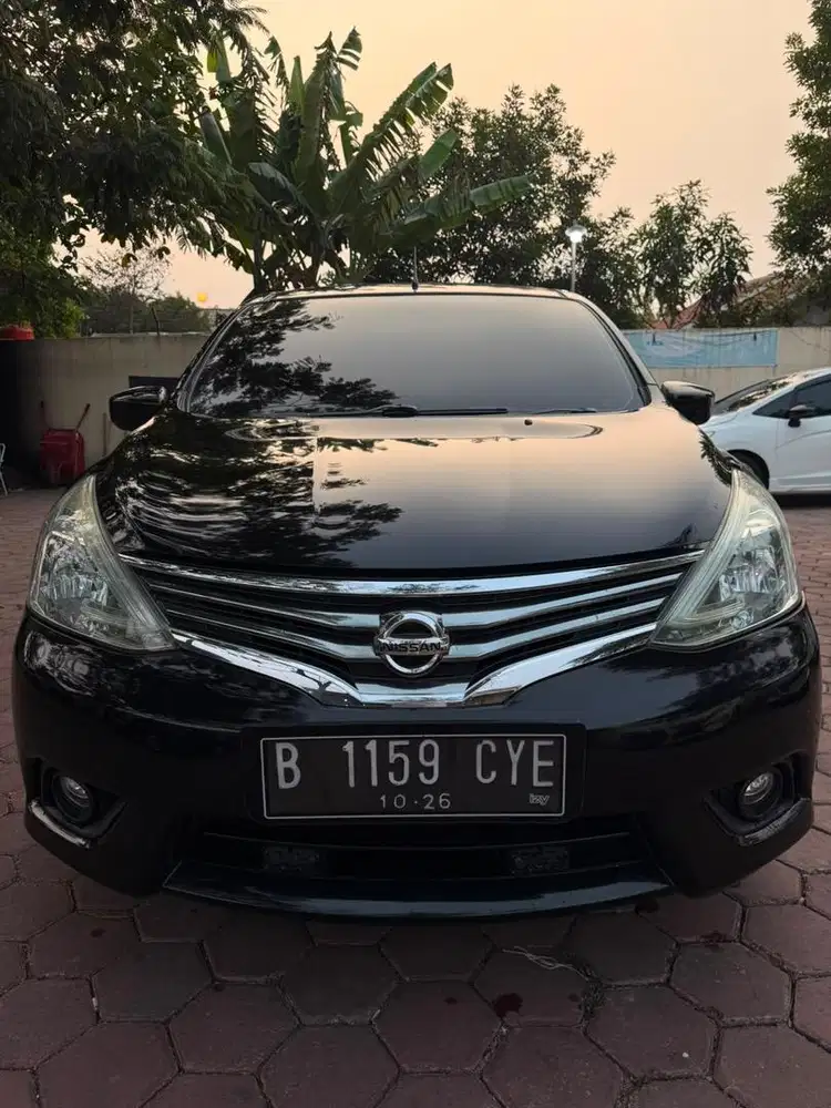 Bismillah dijual nissan grand livina matic