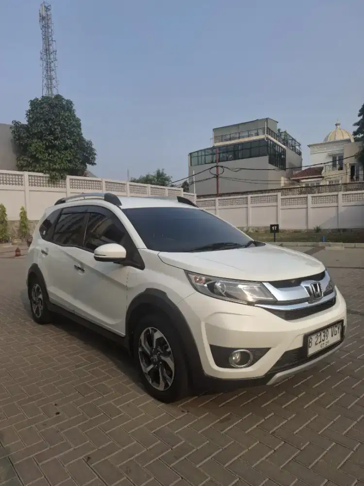 HONDA BR-V E CVT AT 2017 KM 97 RB PUTIH