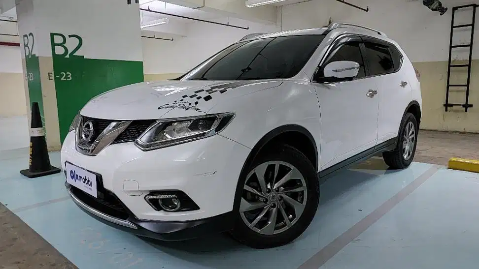 TDP 8, JT Nissan X-Trail 2.5 Bensin-AT Putih 2015