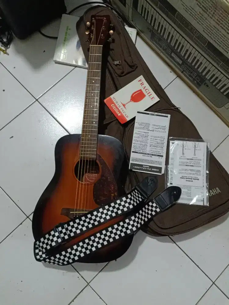 Gitar Akustik Yamaha FG Junior 3/4 Original Udah Preamp Fishman