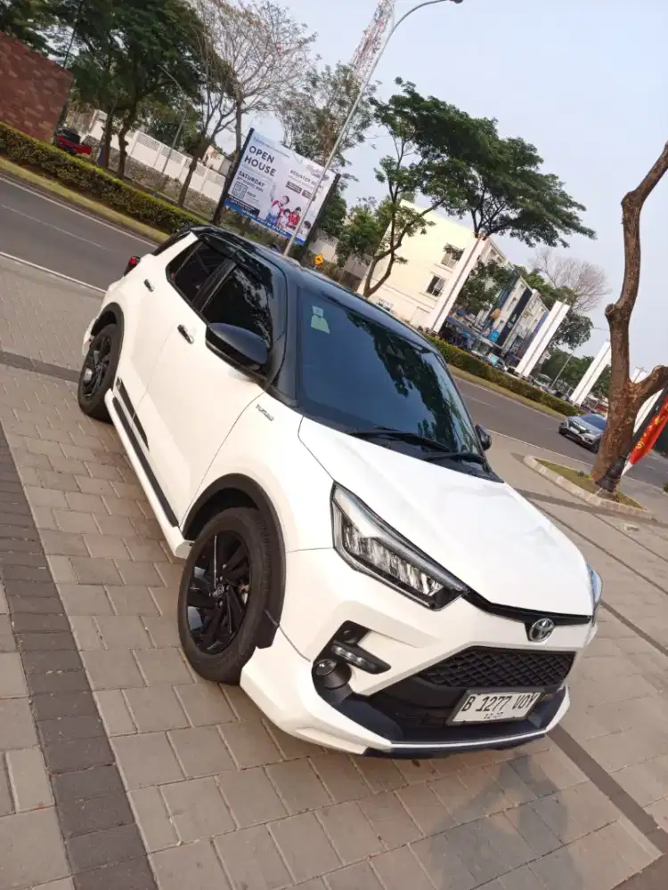 TOYOTA RAIZE TSS TWO TONE AT 2022 KM 47 RB