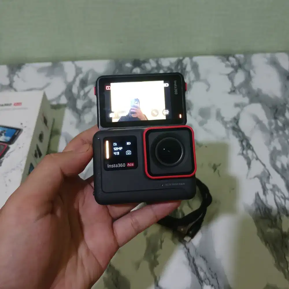 Kamera vlog insta 360 ace second bekas normal