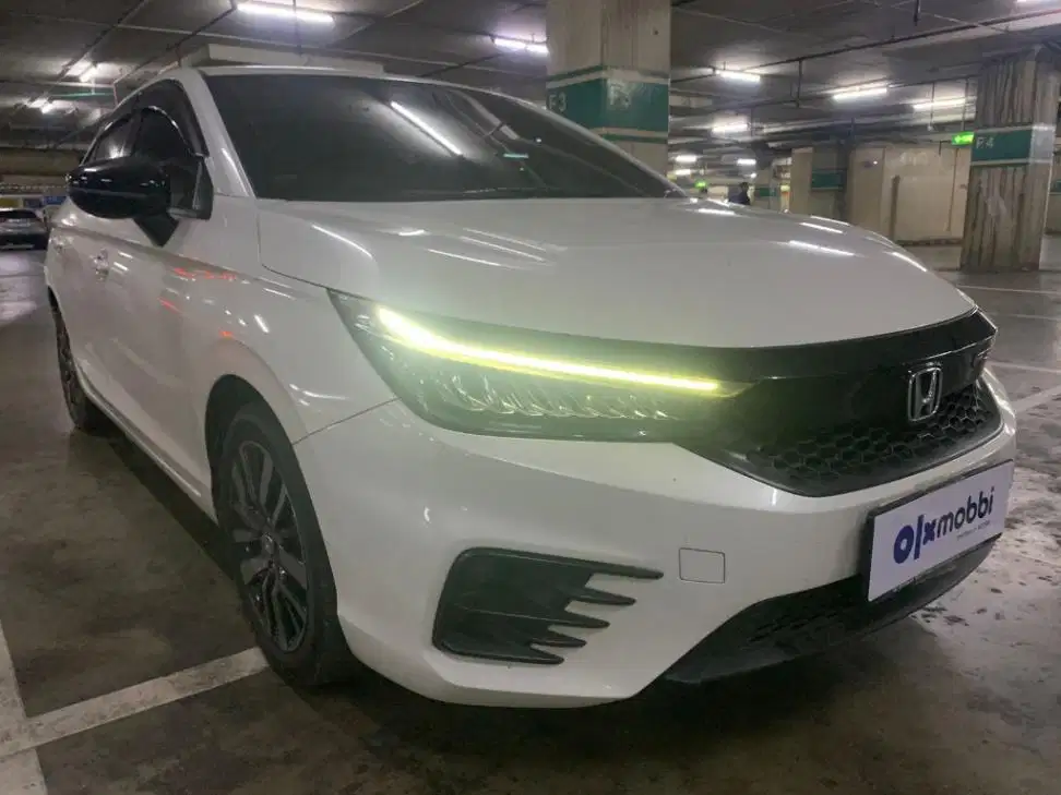 TDP 11 JT Honda City 1.5 Hatchback RS Bensin-AT Putih 2021