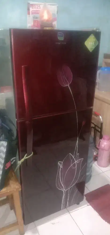 Kulkas 2 pintu merk polytron
