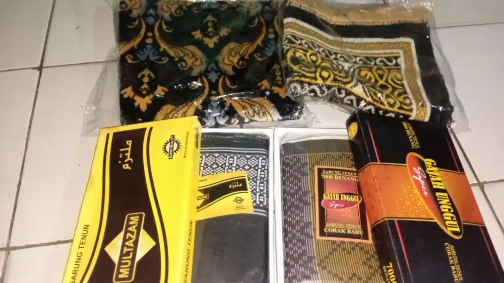 Di jual murah sarung dan sajadah