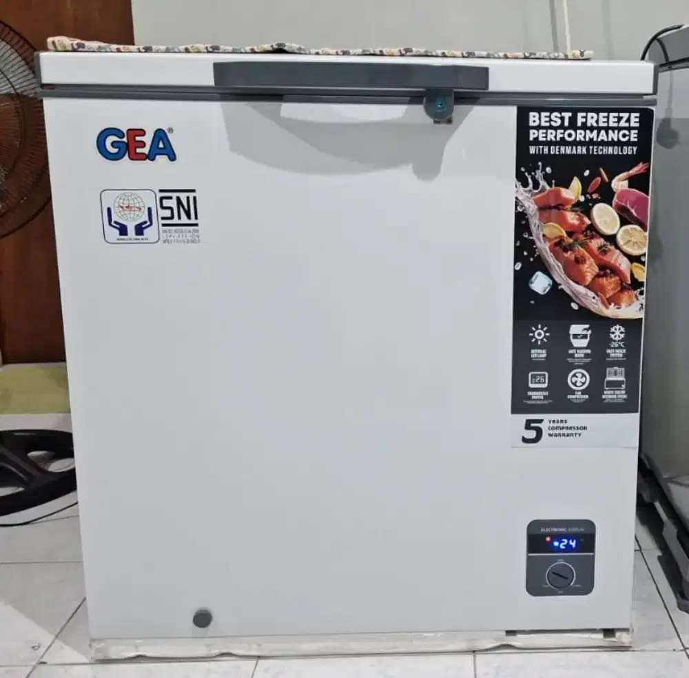Preloved *Freezer GEA 200L*

Pemakaian sekitar 1thnan