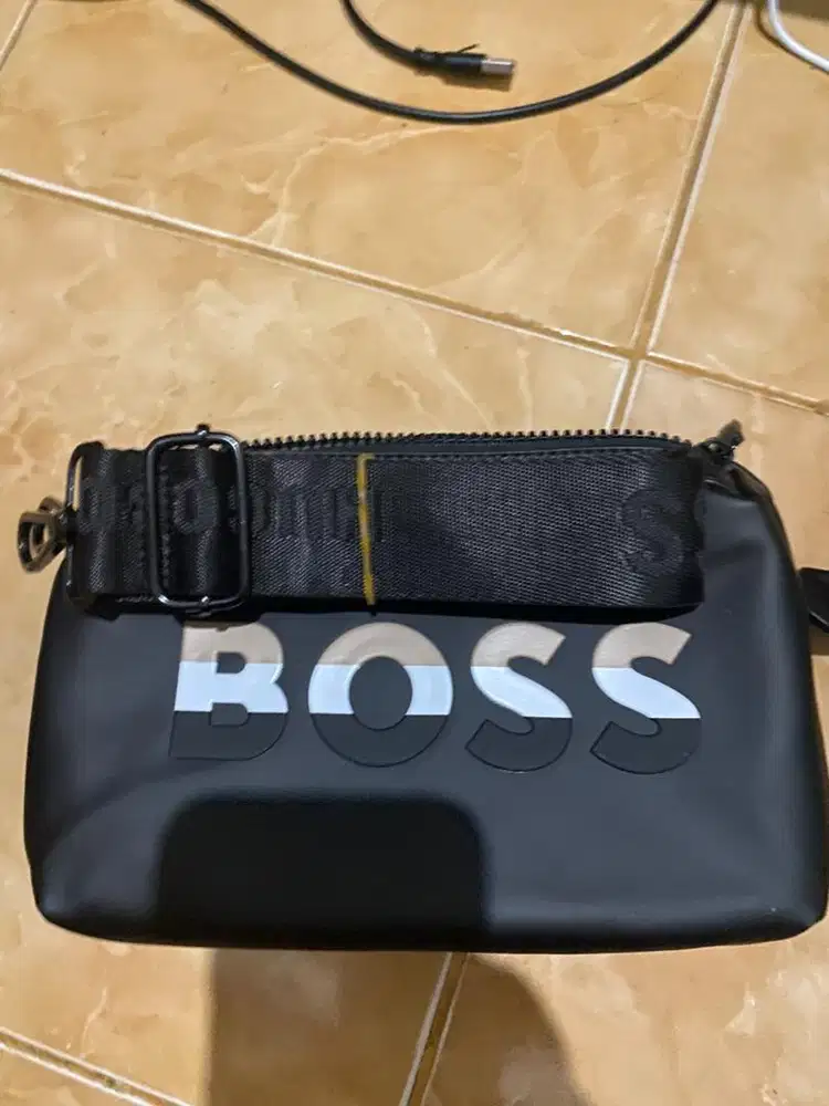 slingbag/cluth BoSs