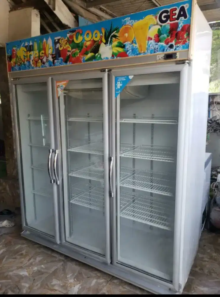 Showcase 2pintu dan 3pintu