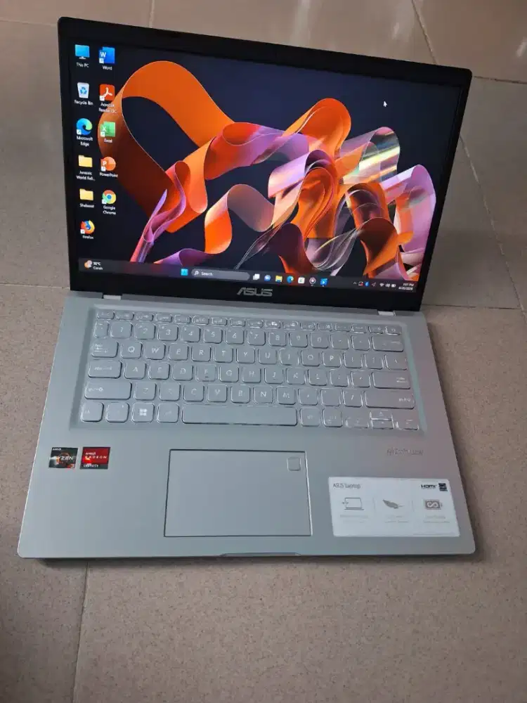 Bismillah dijual laptop Asus ryzen 3