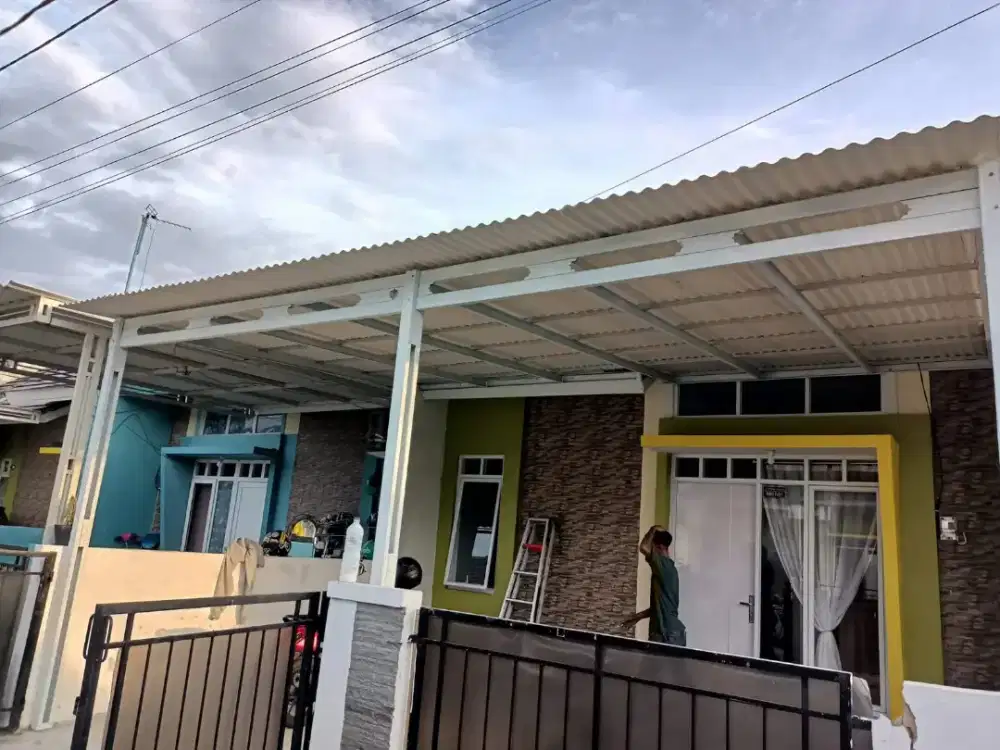 Kanopi baja ringan