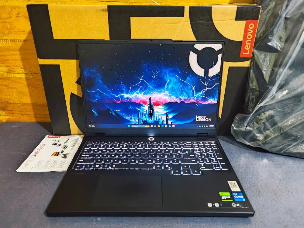 Legion 5 15IRX10 Core i7-13650HX 16GB/512GB RTX 5050 Fullset Mulus
