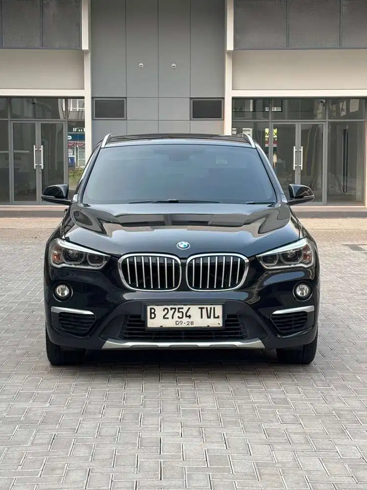 Istimewa BMW X1 SDrive XLine Panoramic AT 2017 Bensin