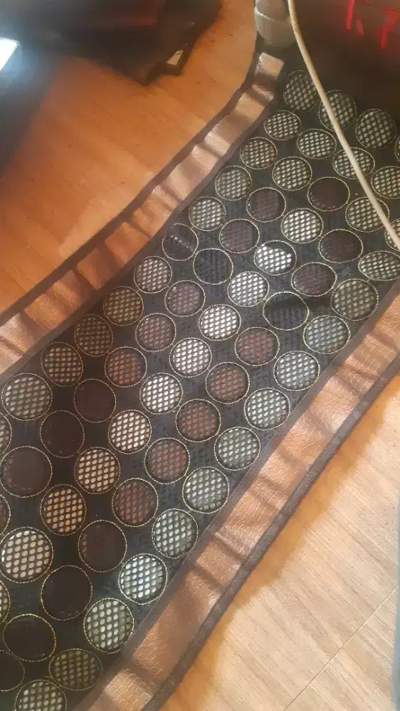 Matras terapi batu jade Voye