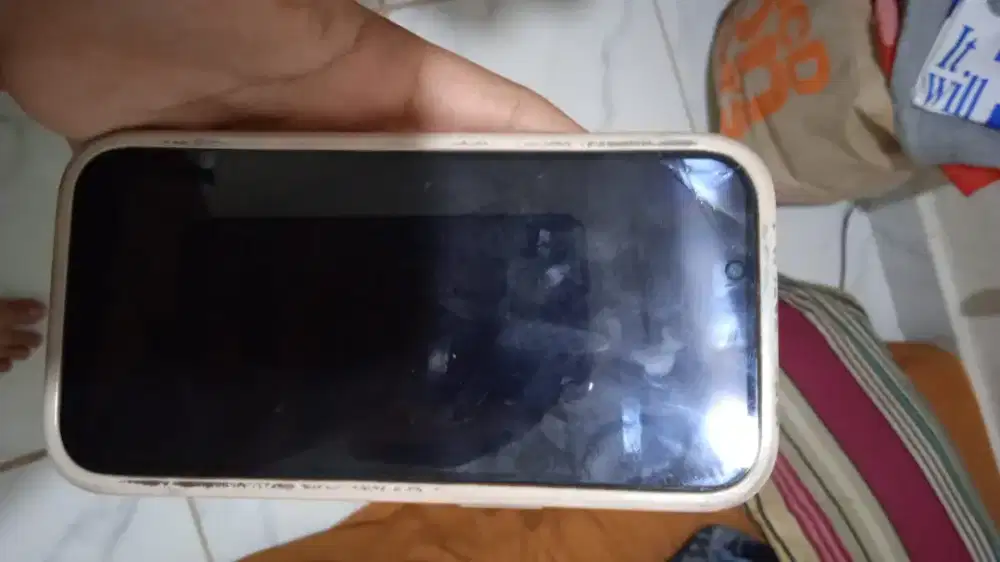 I-Phone 13 inter batangan