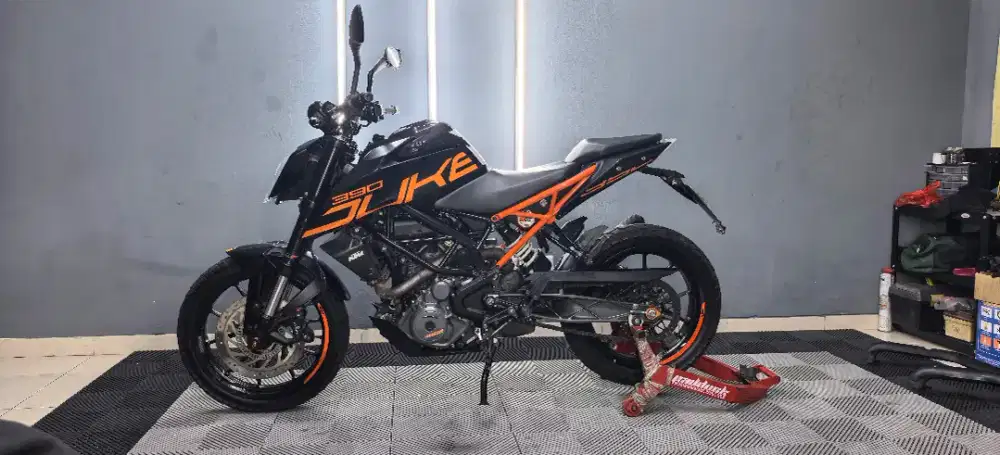 KTM DUKE 250 GEN 2 LIVERY 390 LOW KM LENGKAP ISTIMEWA